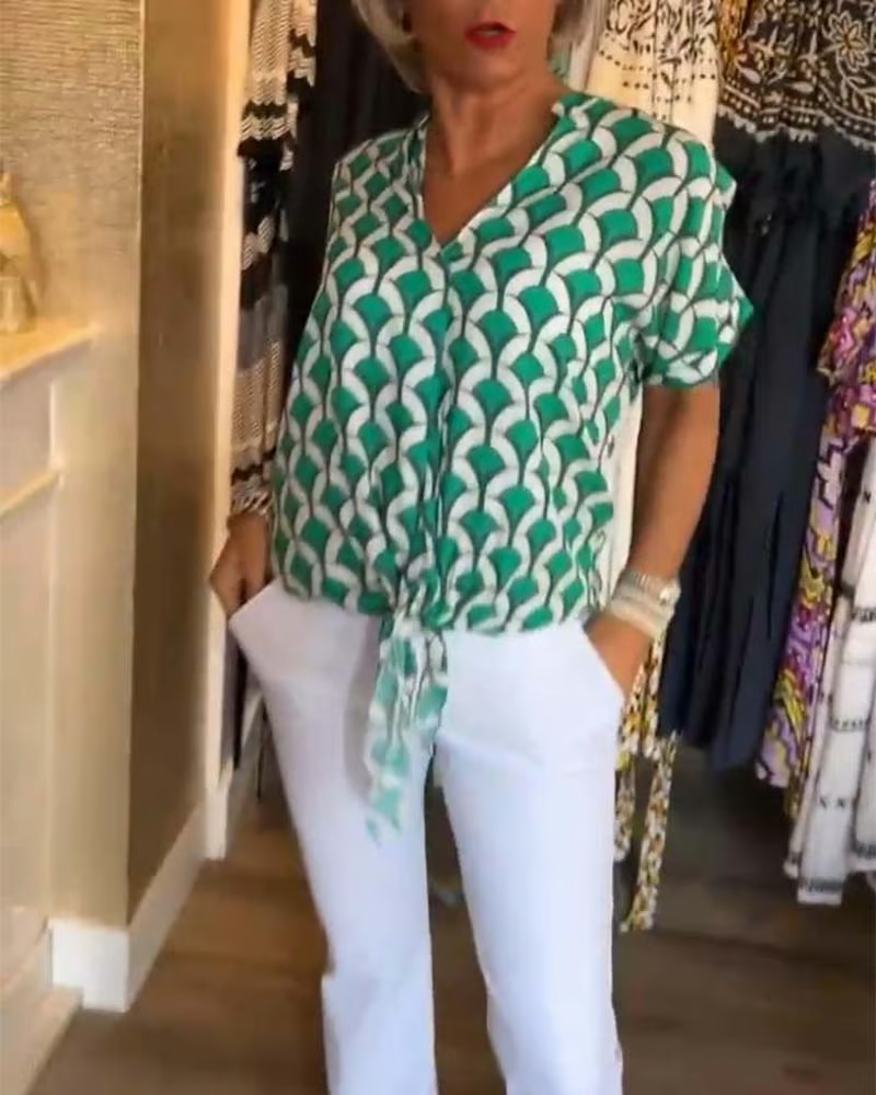 Isabelle | Relaxed V-Neck Printed Top