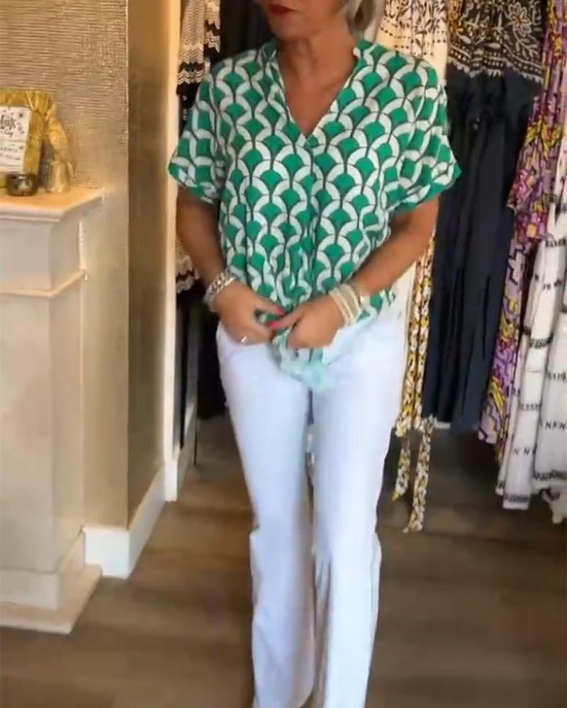 Isabelle | Relaxed V-Neck Printed Top