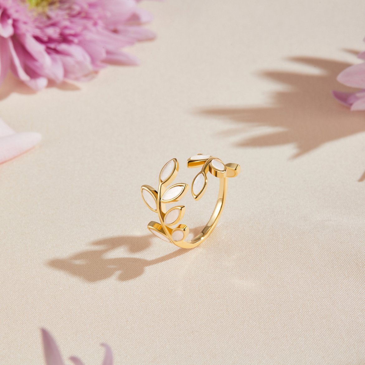 Seraphina | Gold Leaf Ring