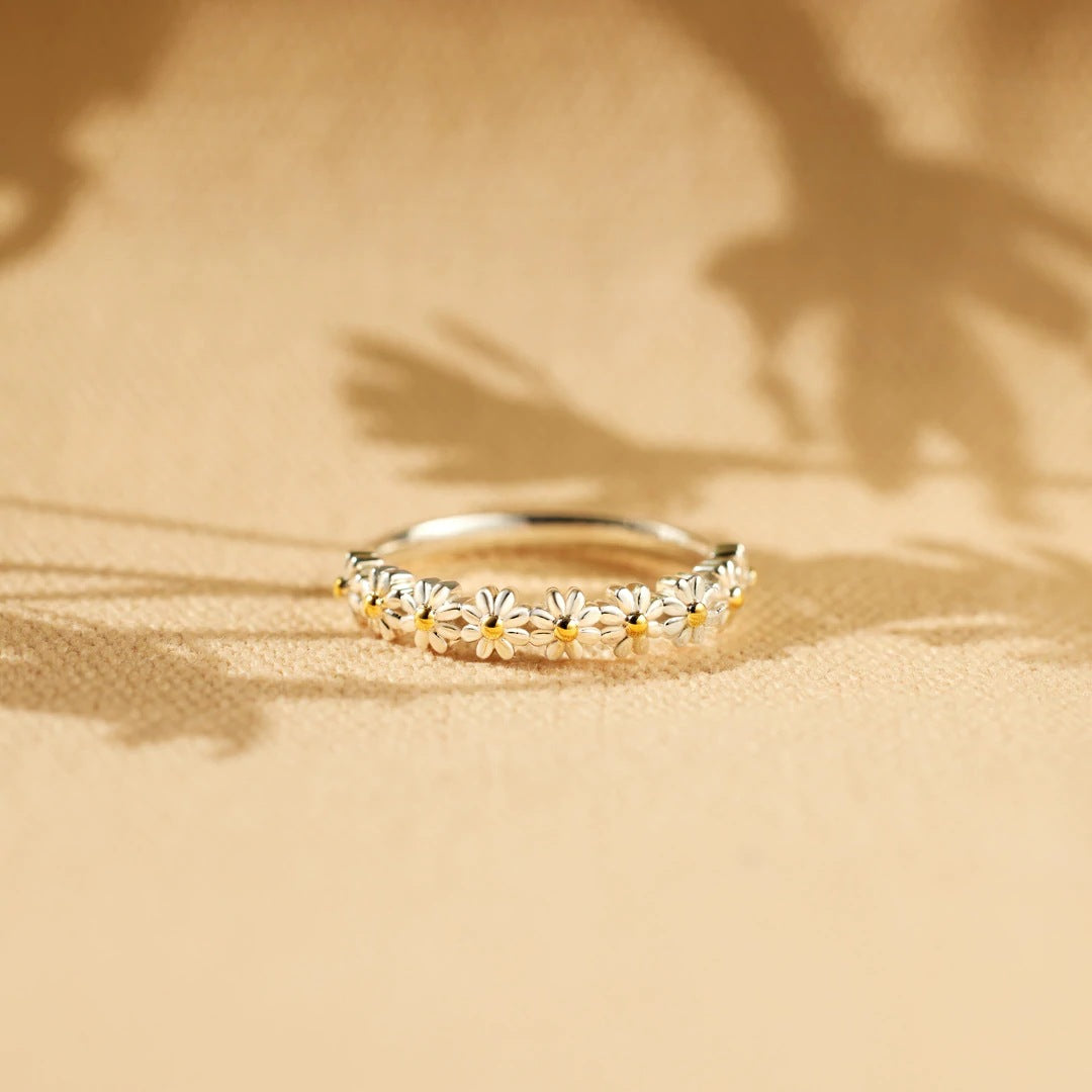 Lorelei | Luxurious Flower Ring