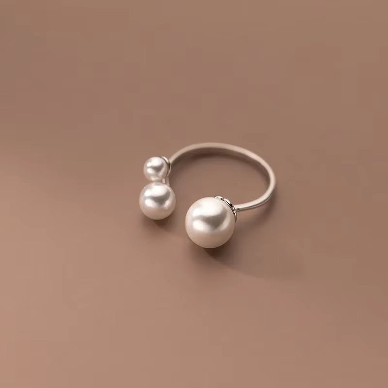 Willow | Adjustable Triple Freshwater Pearl Ring