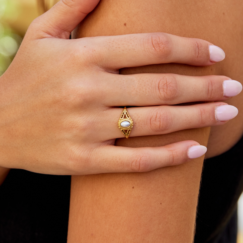 Camilla | Vintage Royal Pearl Ring